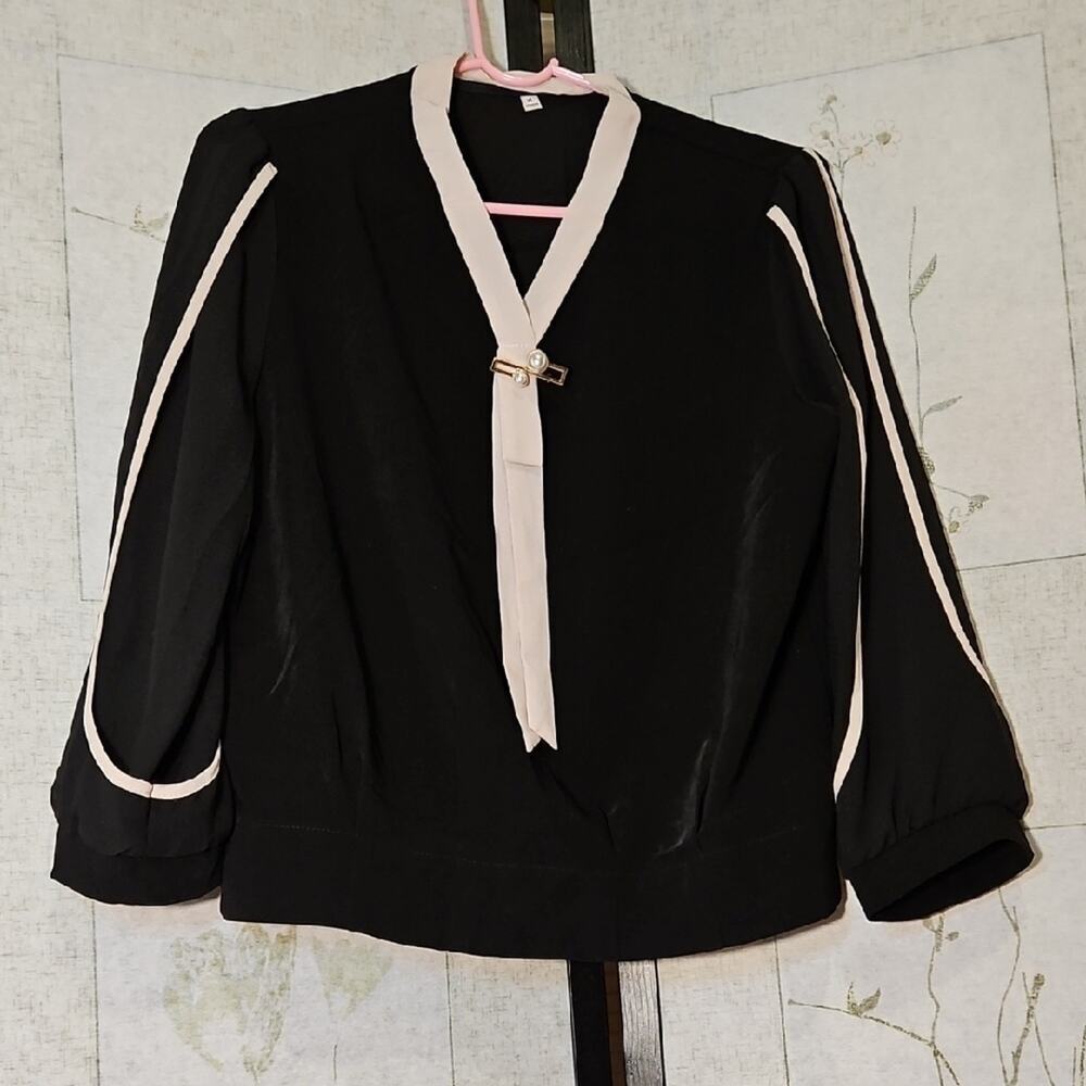 Chic Black and White Blouse